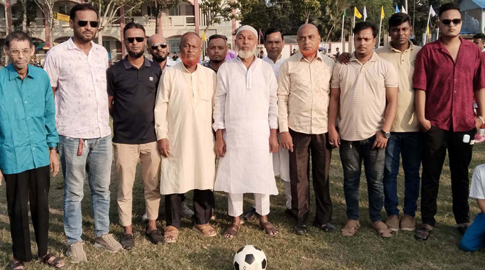 পাংশায় প্রথম সেমিফাইনালে মাগুরা ফুটবল একাদশ জয়ী